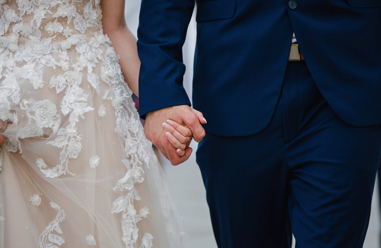 【マッチングアプリと結婚相談所の違い｜婚活中の方におすすめ】鹿児島結婚相談所｜結婚相談所Doux Mariage